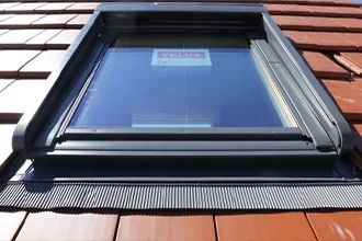 Pose fen&ecirc;tre de toit Velux